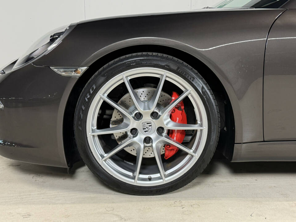 Image 15/50 de Porsche 911 Carrera S (2013)