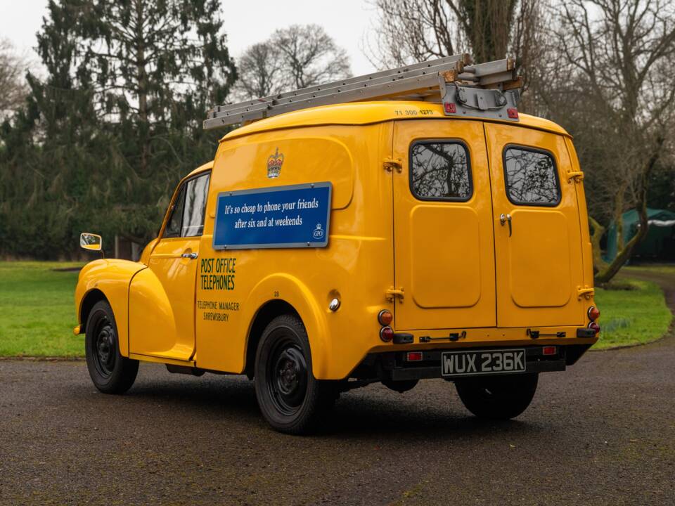 Image 3/50 of Morris Minor Van (1971)