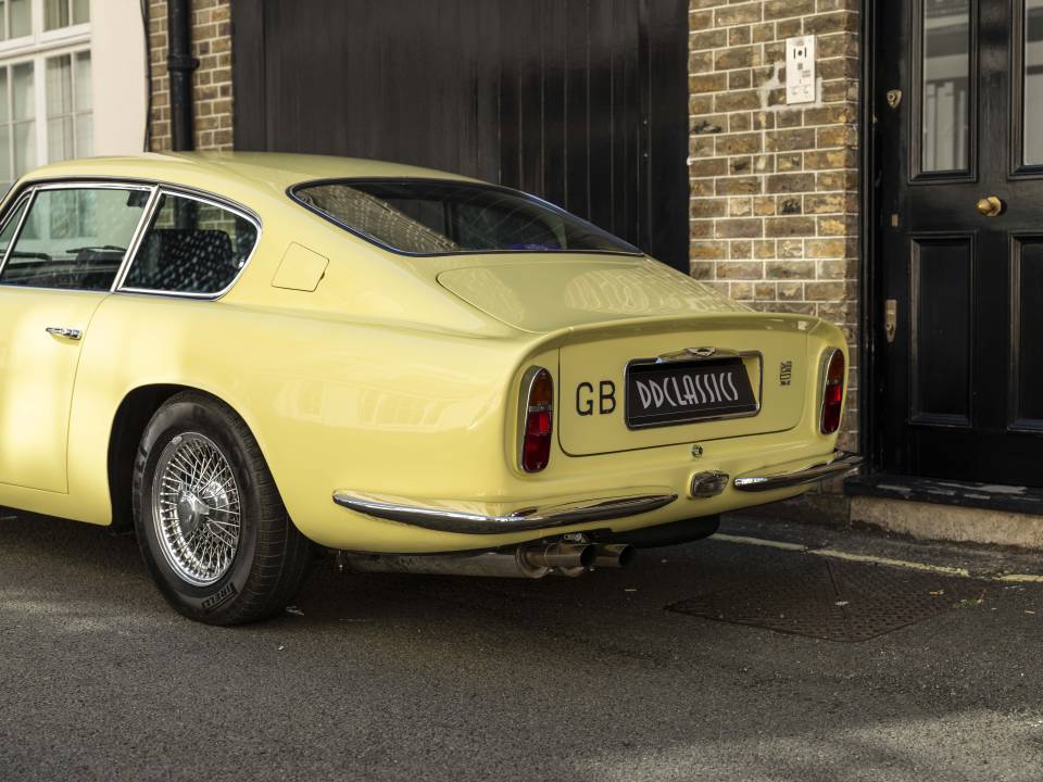 Afbeelding 13/27 van Aston Martin DB 6 Mk II (1971)