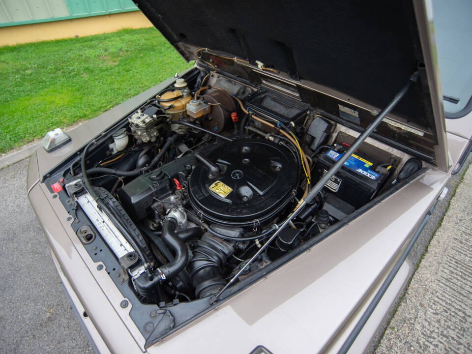 Image 23/30 of Mercedes-Benz 300 GE (SWB) (1991)