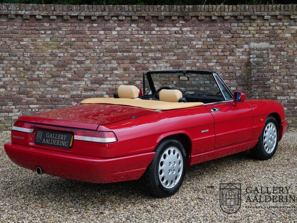 Image 10/50 de Alfa Romeo 2.0 Spider (1991)