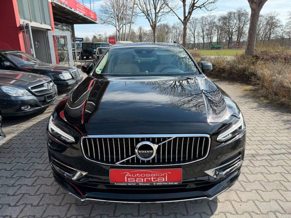 Bild 8/27 von Volvo S90 T8 (2018)