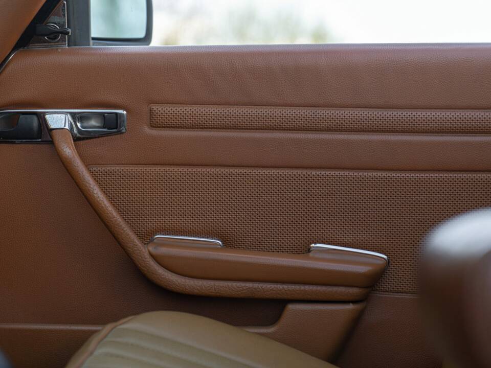 Image 38/50 de Mercedes-Benz 450 SL (1977)