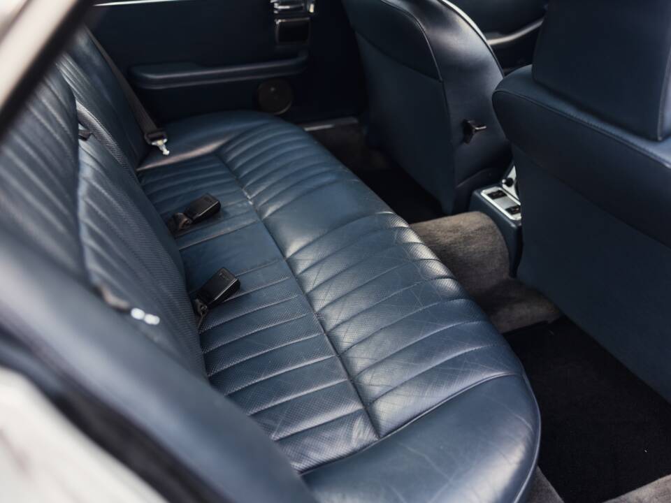 Imagen 44/50 de Jaguar XJ 6 4.2 (1982)
