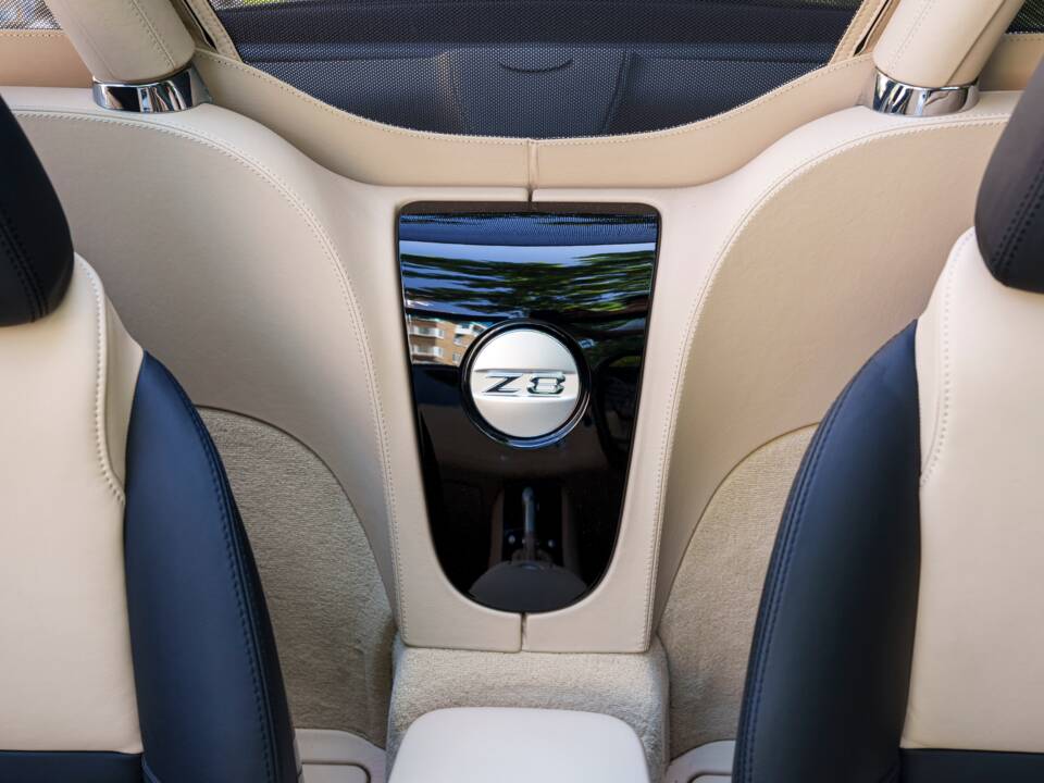 Image 24/30 of BMW Z8 (2003)