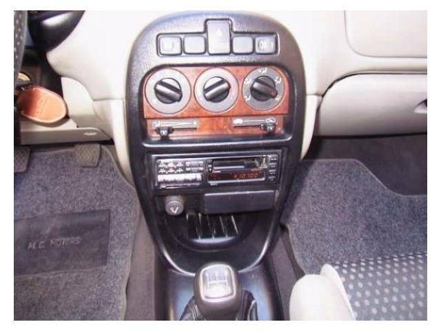 Image 13/18 of Rover 416 Si (1998)