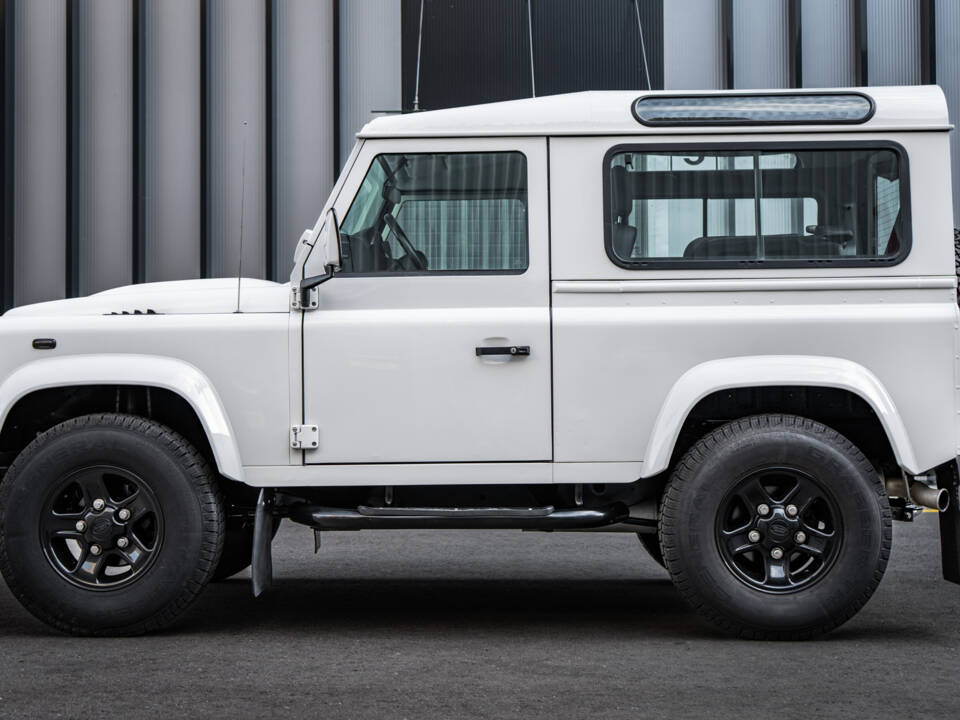 Image 5/66 of Land Rover Defender 90 TD4 (2007)