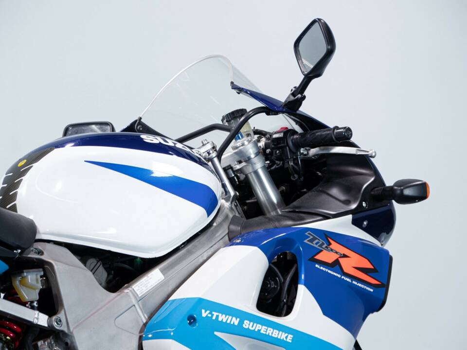 Bild 12/50 von Suzuki TL 1000R (1999)