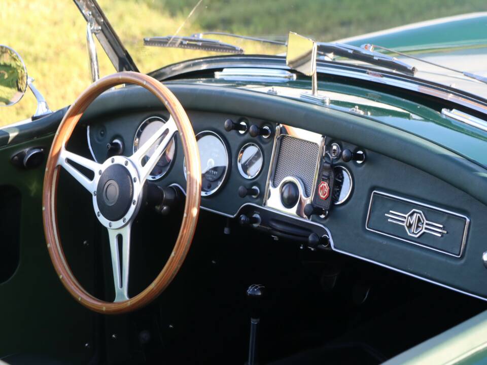 Image 39/50 of MG MGA Twin Cam (1959)