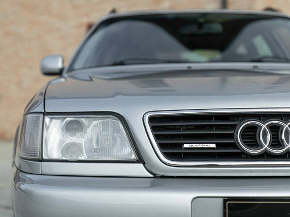 Bild 9/50 von Audi A6 Avant 2.0 quattro (1995)