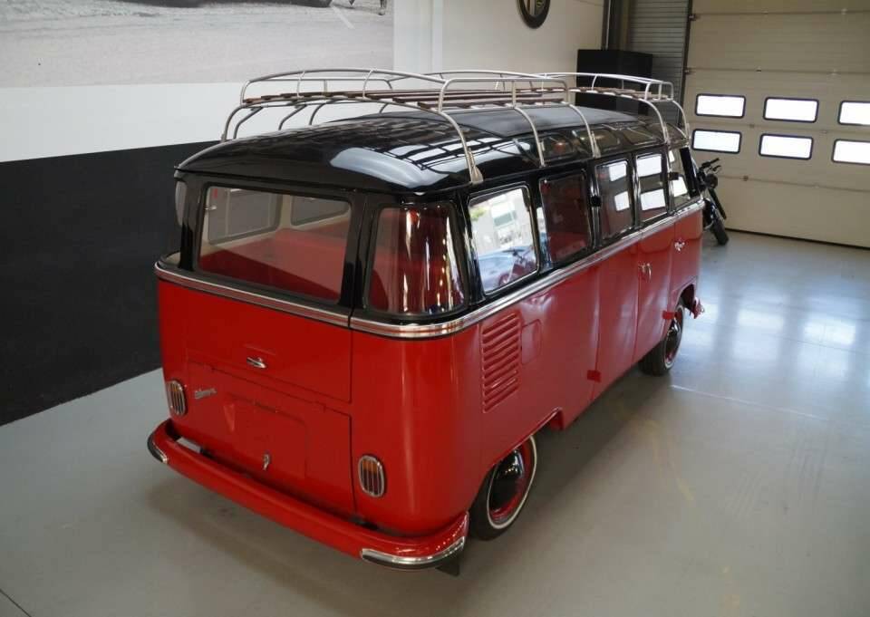 Image 36/50 of Volkswagen T1 Brasil &quot;Samba&quot; (1975)