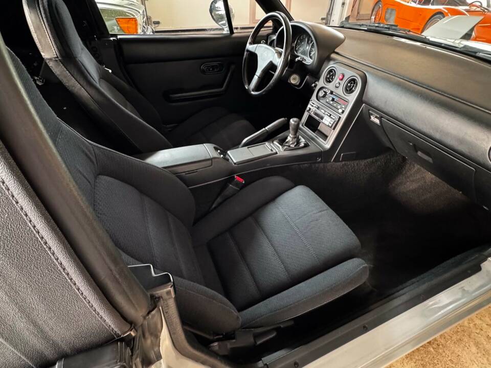 Image 18/48 de Mazda MX-5 1.6 (1900)