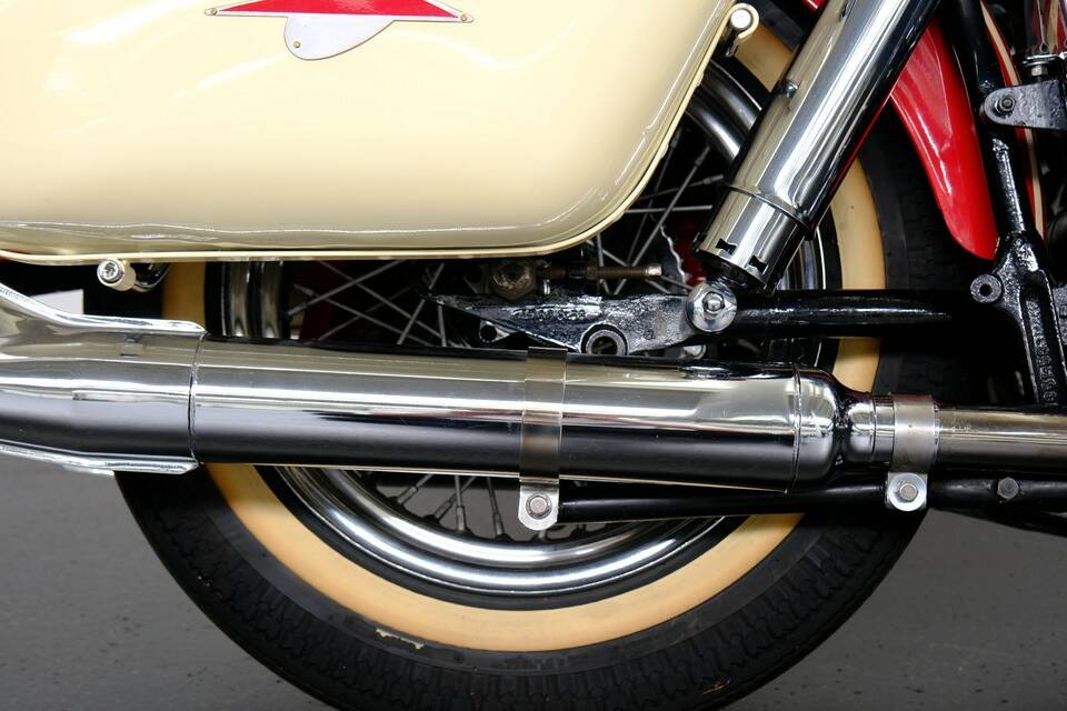Image 13/75 of Harley-Davidson FL Panhead (1965)