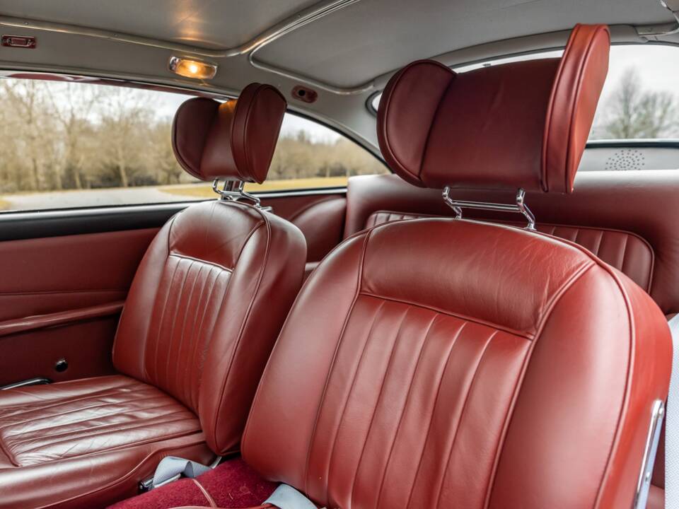 Immagine 60/74 di Aston Martin DB 5 Vantage (1964)