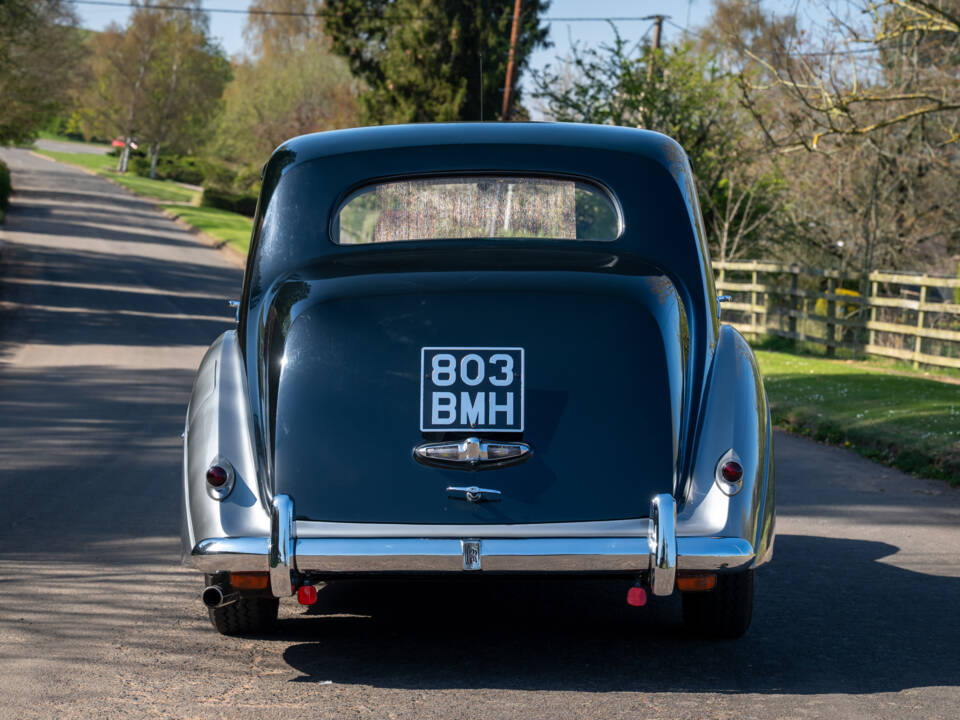 Image 14/15 of Rolls-Royce Silver Dawn (1954)