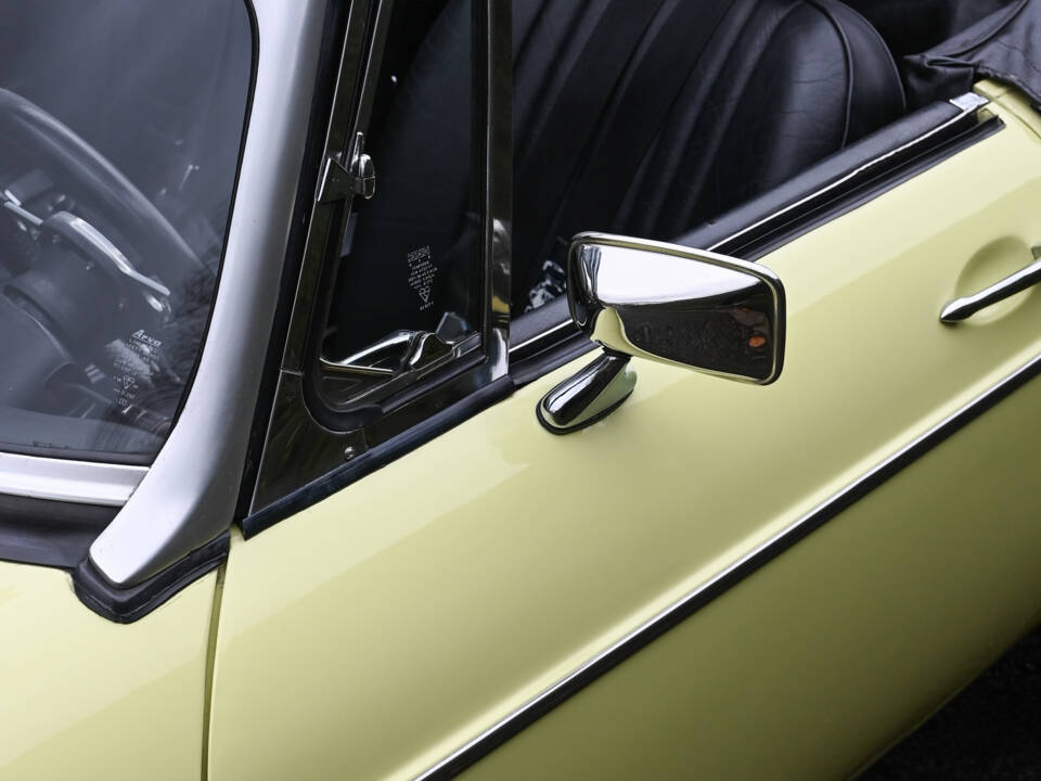 Bild 13/32 von MG MGB (1976)