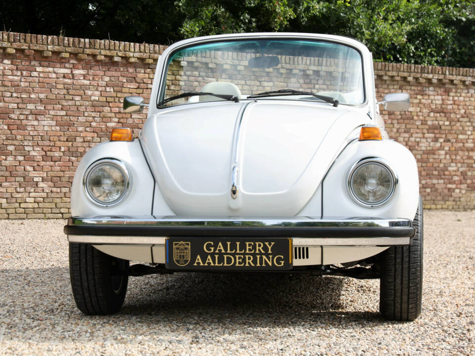 Image 48/50 of Volkswagen Käfer 1303 &quot;Champagne Edition&quot; (1977)