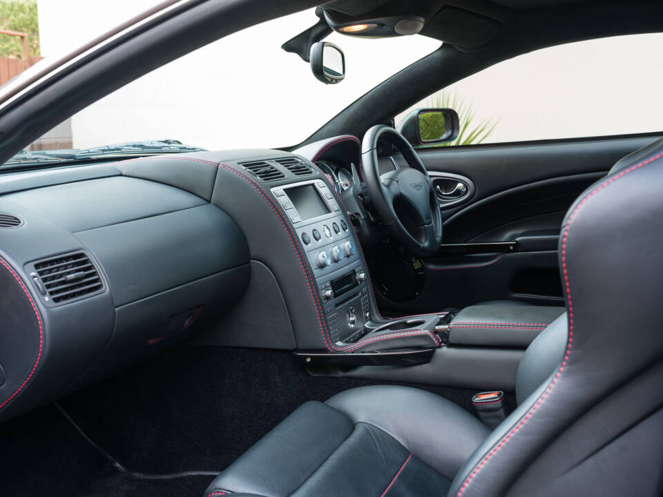 Bild 23/42 von Aston Martin V12 Vanquish S Ultimate Edition (2007)