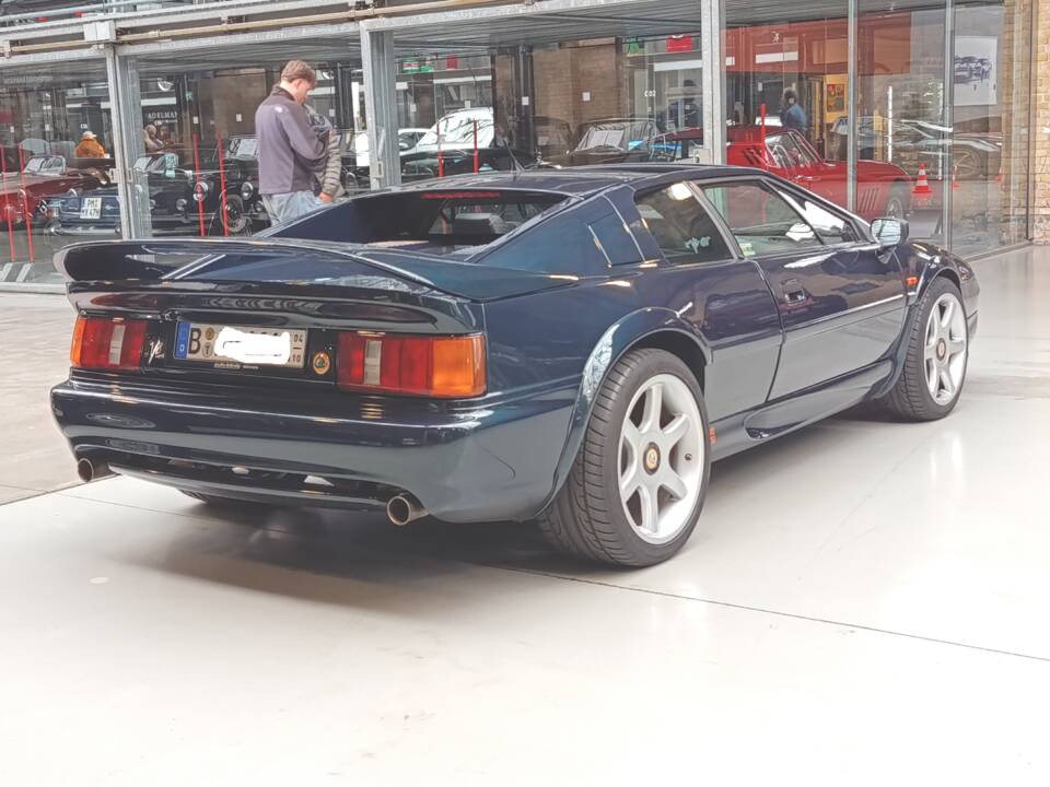 Image 10/18 de Lotus Esprit V8 BiTurbo (2001)