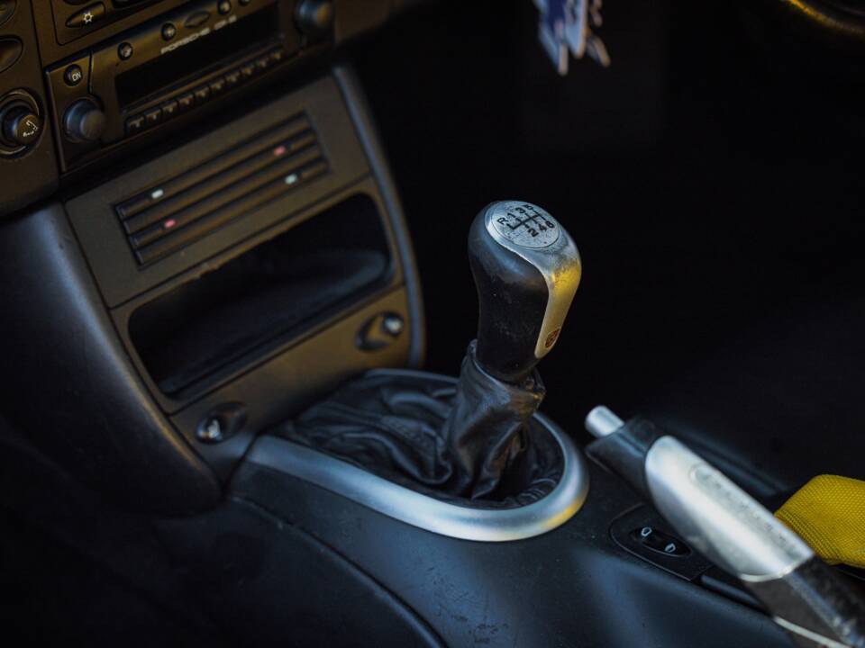 Bild 34/50 von Porsche 911 GT2 (2002)