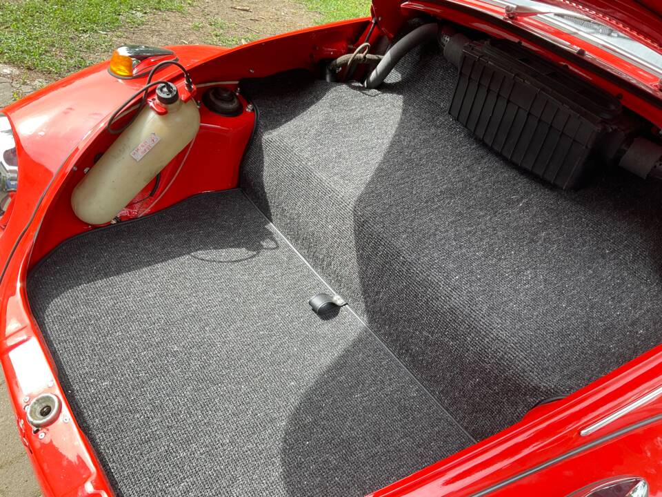 Image 5/9 de Volkswagen Beetle 1302 (1972)