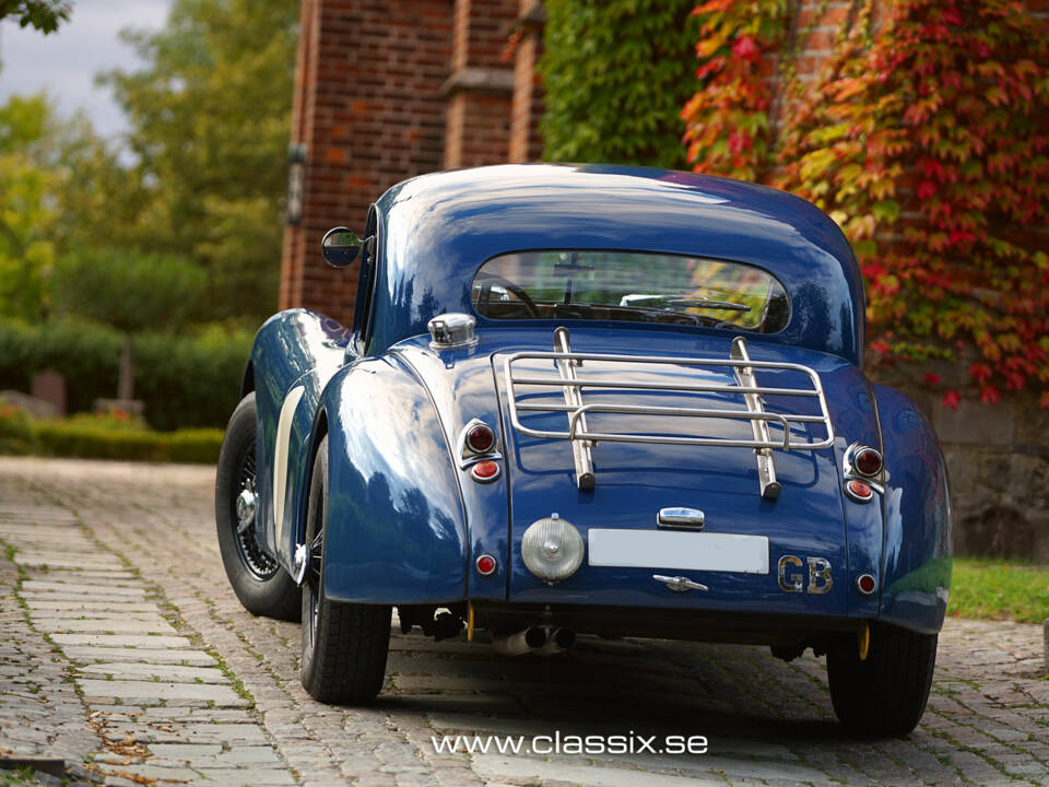 Image 21/24 of Jaguar XK 120 FHC (1953)