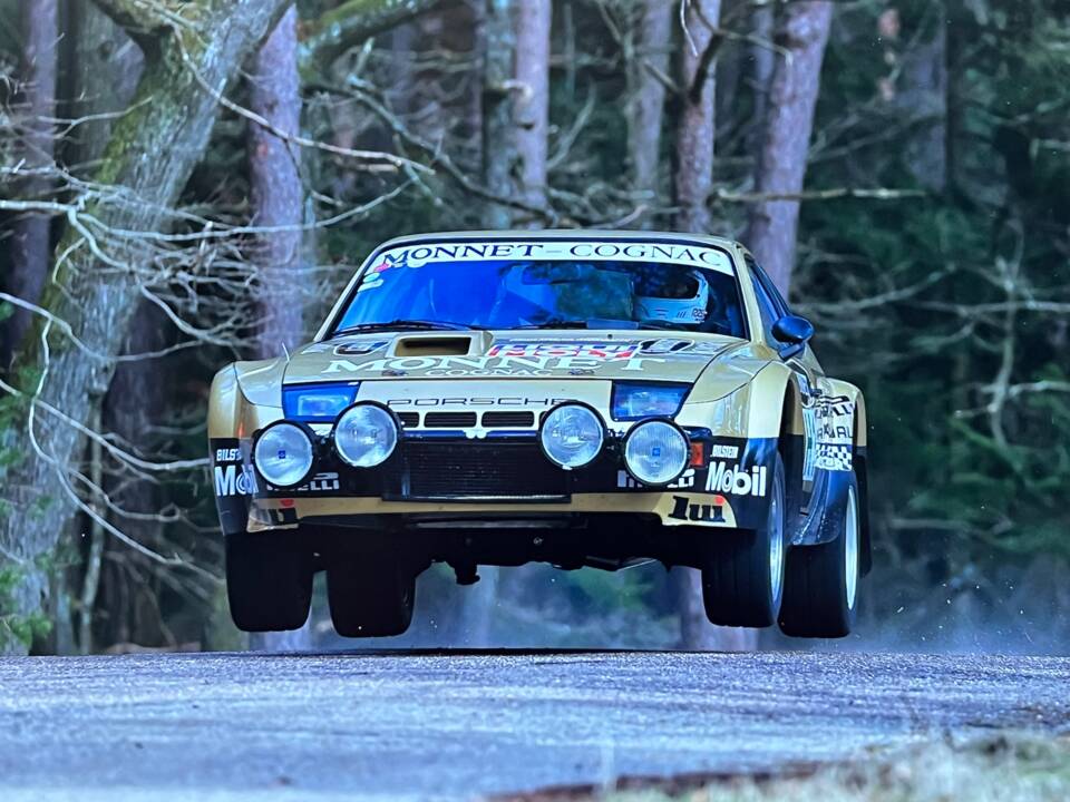 Image 2/5 of Porsche 924 Turbo (1980)