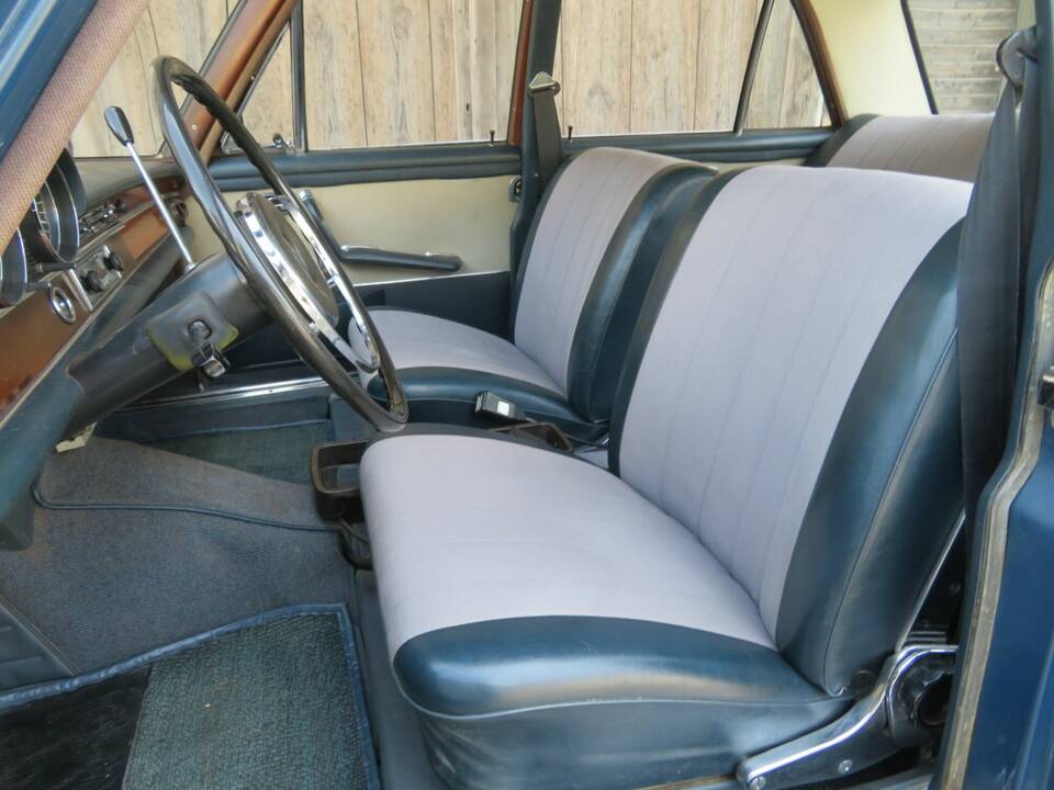 Imagen 5/17 de Mercedes-Benz 250 SE (1966)