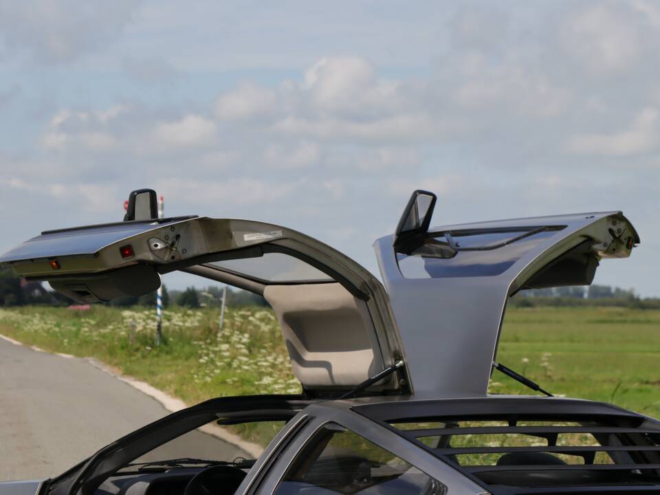 Image 40/49 of DeLorean DMC-12 (1981)