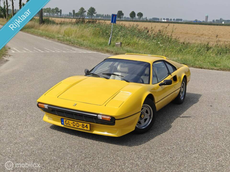 Immagine 2/44 di Ferrari 308 GTB (1977)