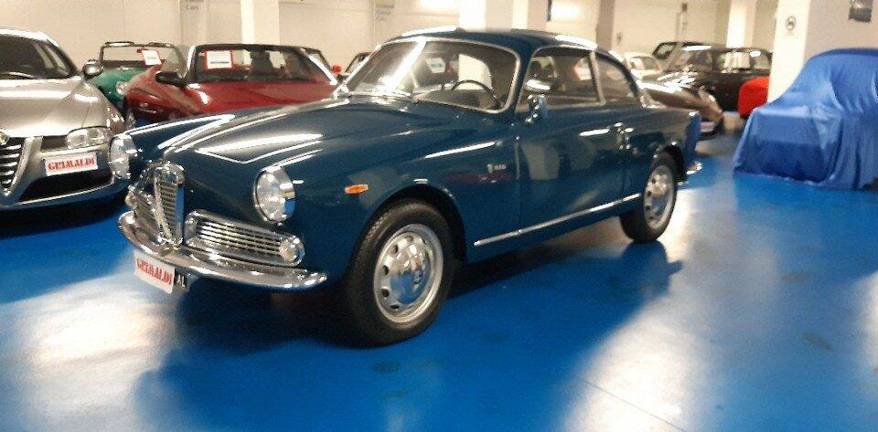 Image 1/33 of Alfa Romeo Giulia 1600 Sprint (1963)
