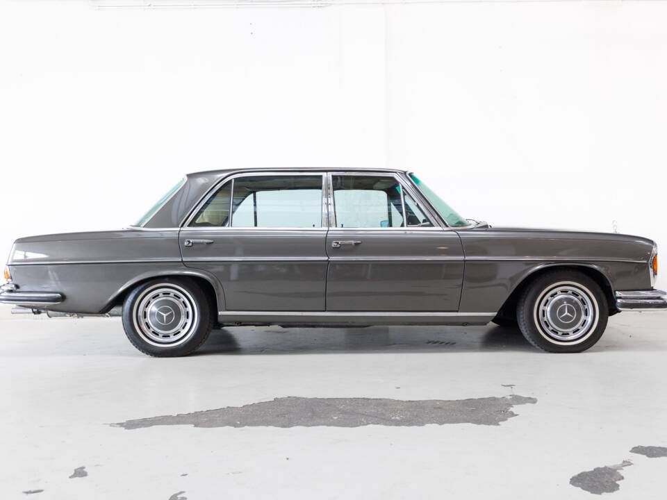 Bild 3/32 von Mercedes-Benz 300 SEL 3.5 (1970)