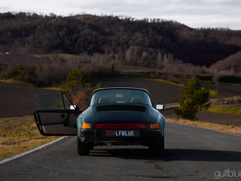 Image 13/79 of Porsche 911 SC 3.0 (1983)