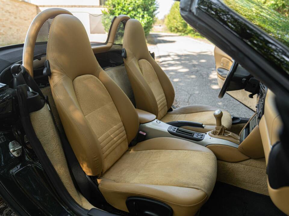 Image 34/50 de Porsche Boxster (2000)
