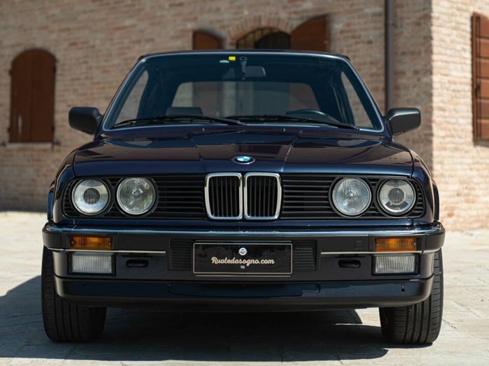 Image 5/50 of BMW 320i (1989)