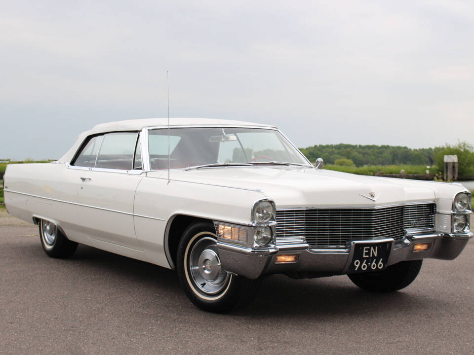 Image 12/28 de Cadillac DeVille Convertible (1965)