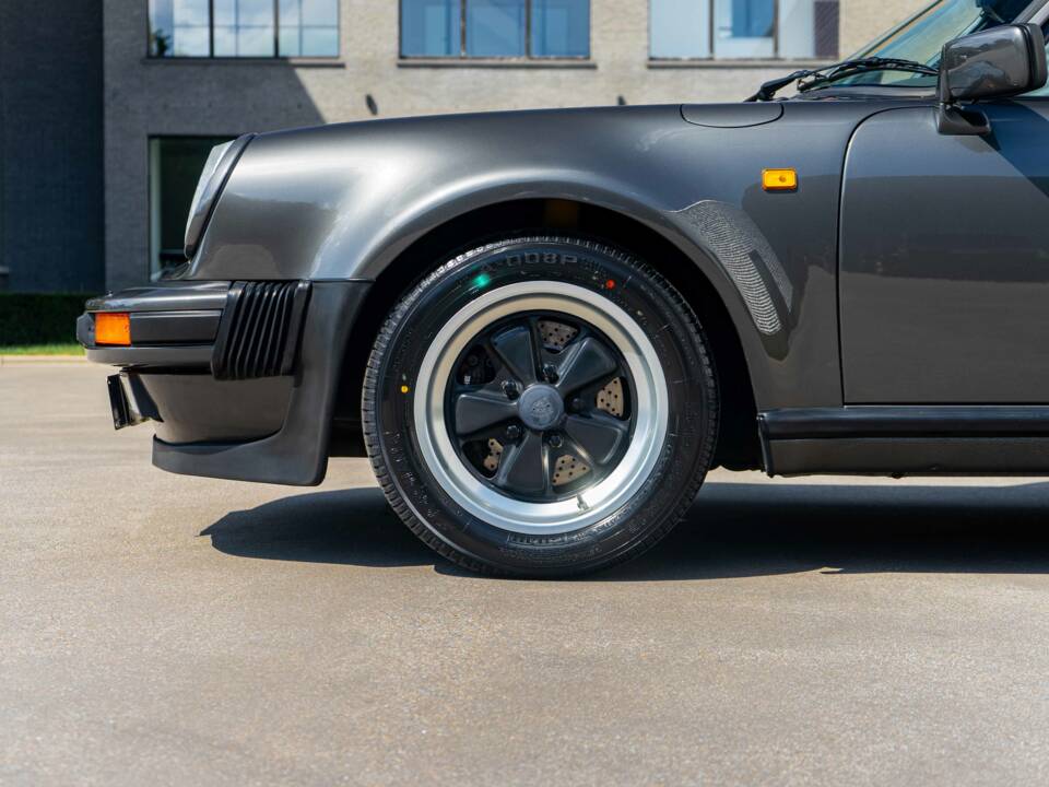 Imagen 6/33 de Porsche 911 Turbo 3.3 (1989)