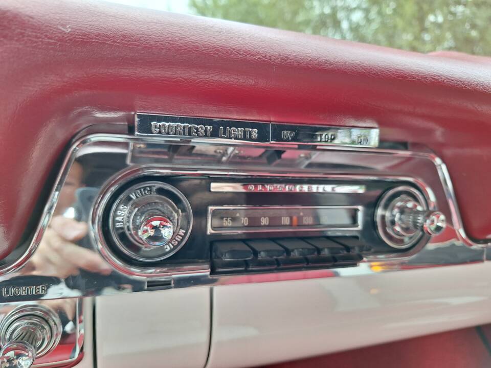 Afbeelding 18/66 van Oldsmobile Super 88 (1959)