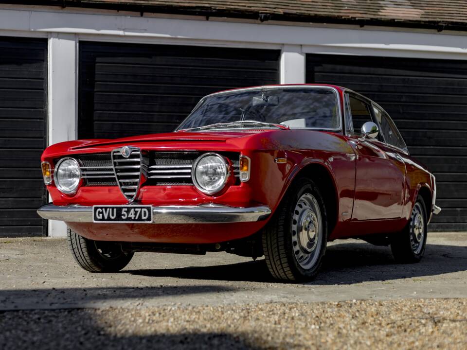 Image 8/50 of Alfa Romeo Giulia 1600 Sprint GT Veloce (1966)