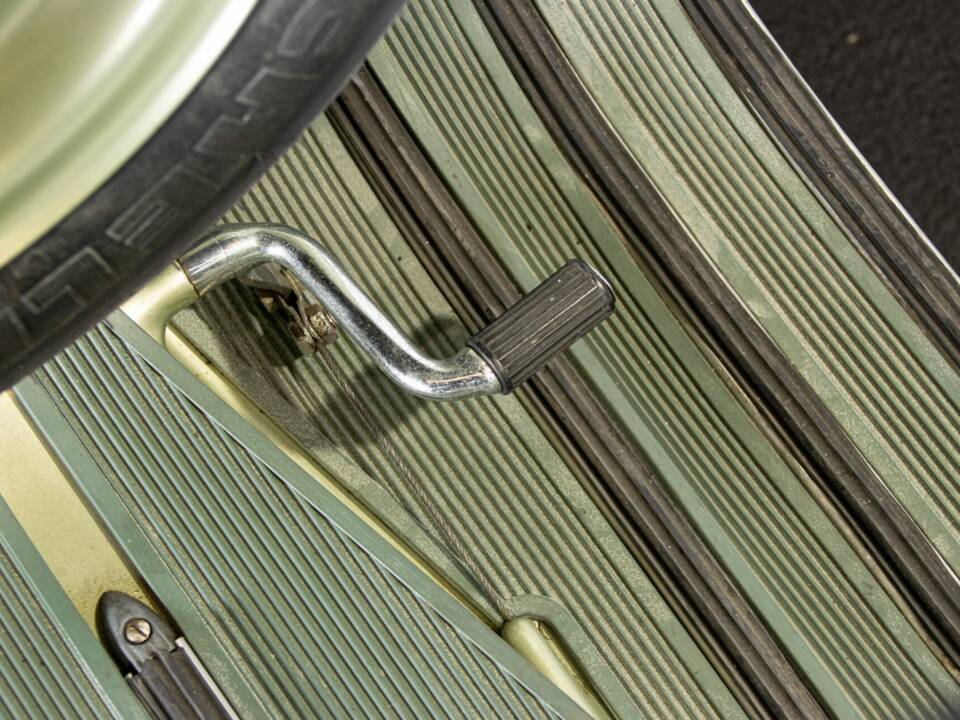 Immagine 46/50 di Piaggio Vespa 125 (1950)