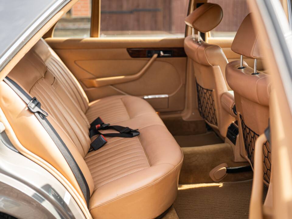 Bild 51/76 von Mercedes-Benz 500 SEL (1985)
