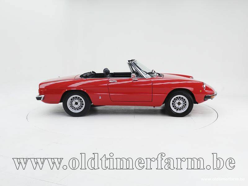 Afbeelding 6/15 van Alfa Romeo 2000 Spider Veloce (1982)