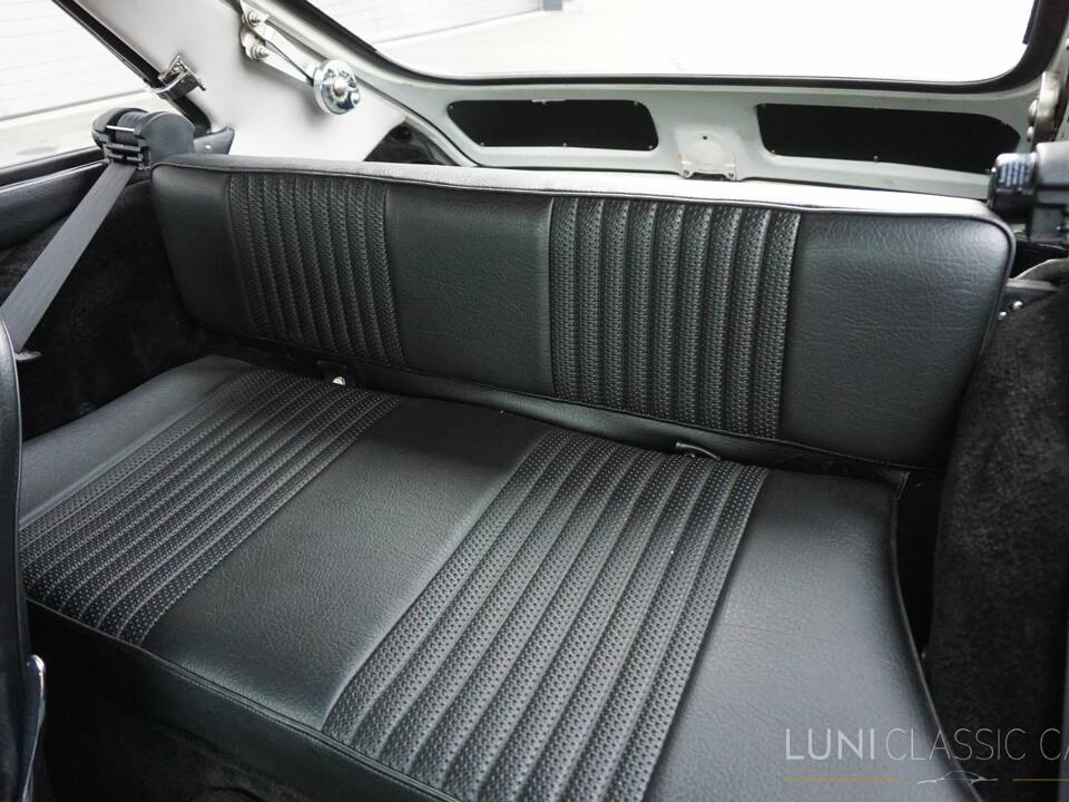 Image 43/54 de MG MGB GT (1974)