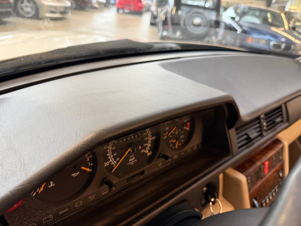 Bild 20/34 von Mercedes-Benz E 320 (1996)