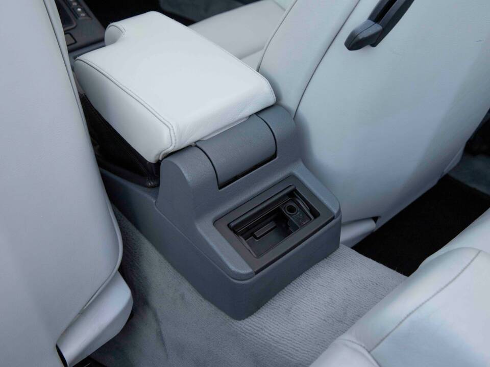 Bild 65/92 von BMW 325i (1994)