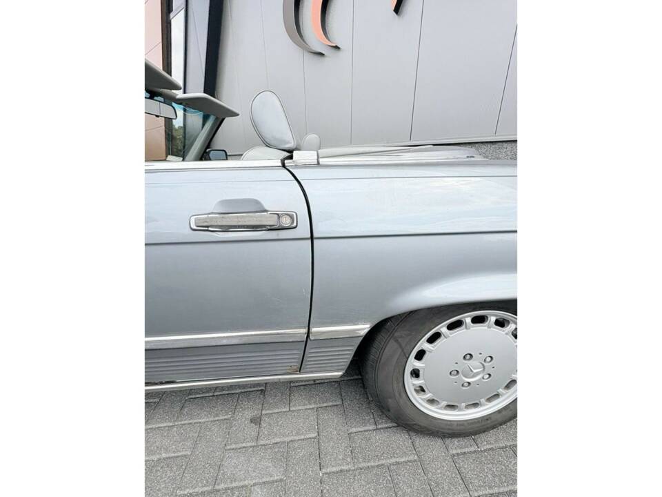 Image 20/50 de Mercedes-Benz 560 SL (1988)