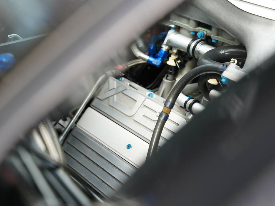 Image 14/50 of Jaguar XJ 220 (1993)