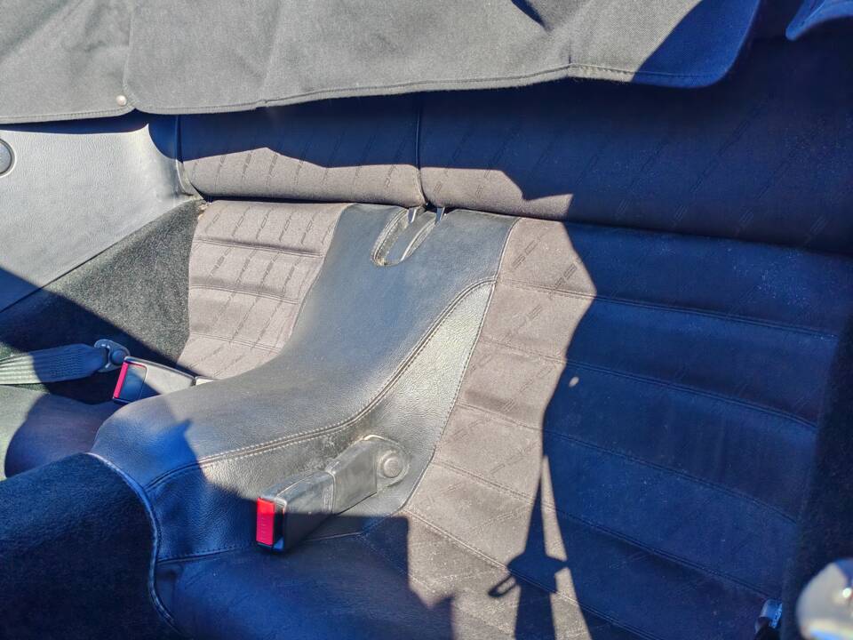 Immagine 39/49 di Porsche 944 S2 (1991)