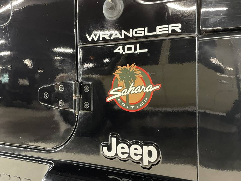 Image 13/26 of Jeep Wrangler Sahara 4.0L (1997)