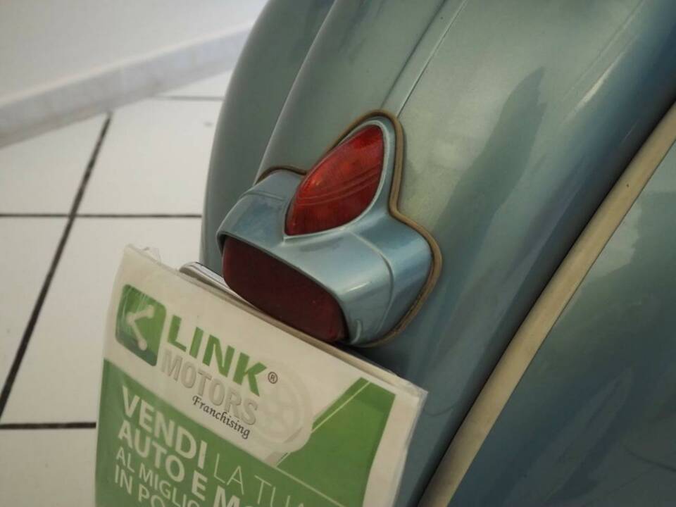 Bild 14/33 von Piaggio Vespa 150 (1960)